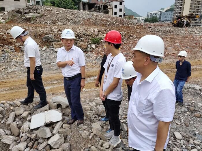 市城投集團黨委委員、紀(jì)委書記田犁帶隊赴銅仁市熊家屯棚戶區(qū)（城中村）改造項目 黃家院子項目點檢查防汛工作